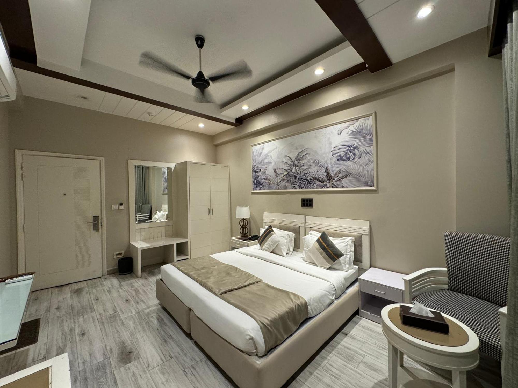 Skon Boutique By Orion Hotels Nueva Delhi Exterior foto